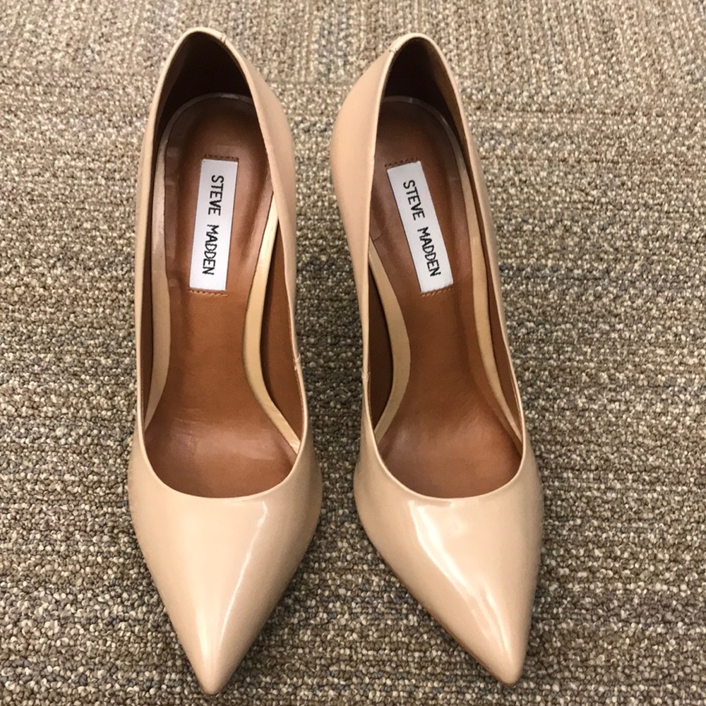 Steve Madden “Proto” pointed heel